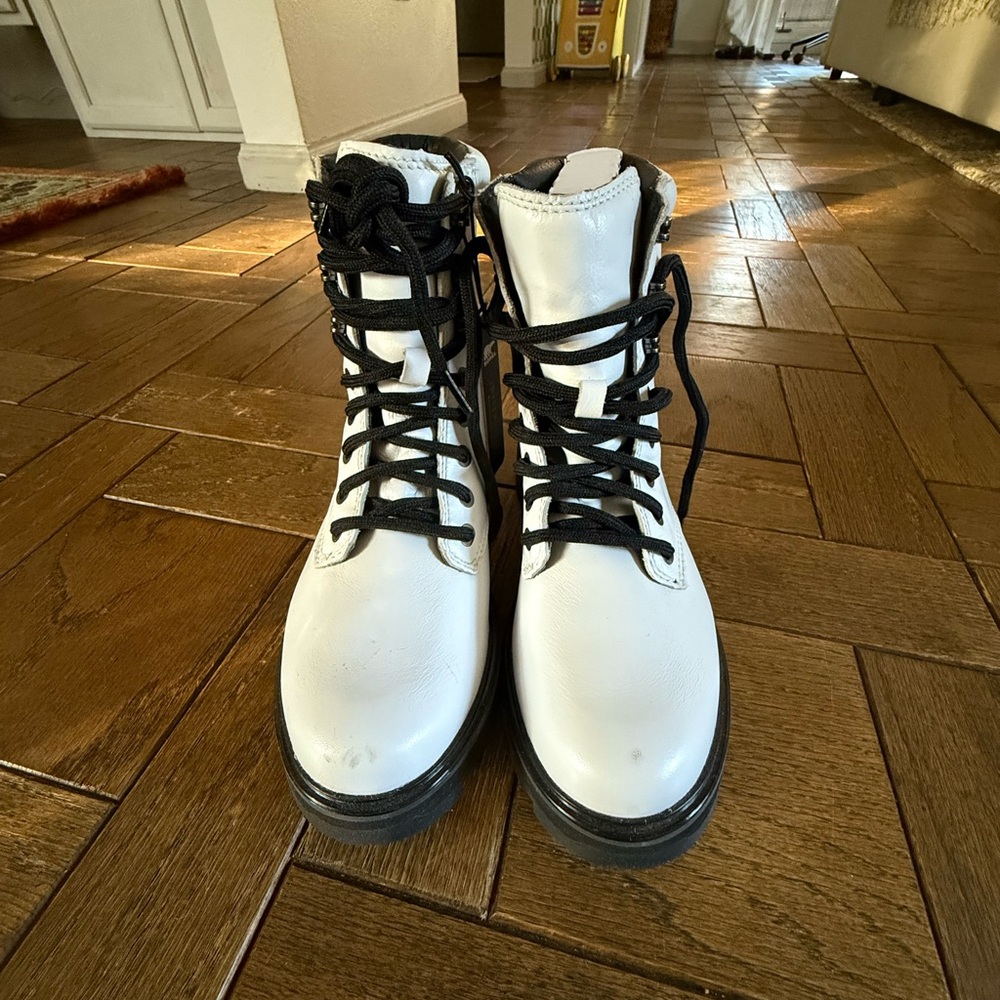 Sorrel Lennox White Black Lace Leather Ankle Boots Size 7.5